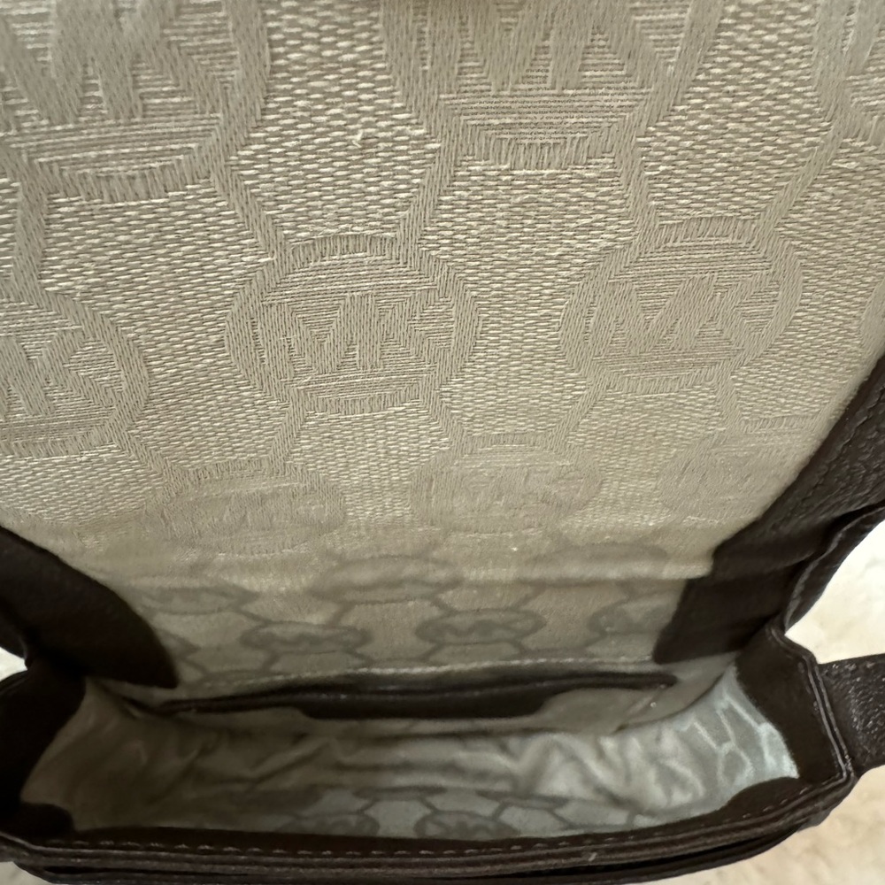 MK Michael Kors Crossbody Purse - Picture 6 of 10